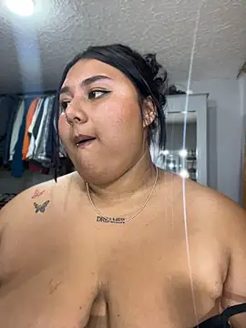 Nicky-222 Live XXX-Chat