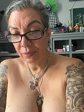 dieseldame1313's Live XXX Chat