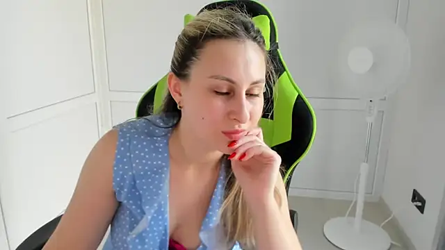 Chat XXX ao vivo de MissLunariaa