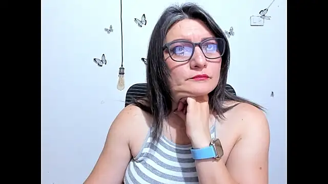 צ'אט XXX בשידור חי של Amie_Adams82_