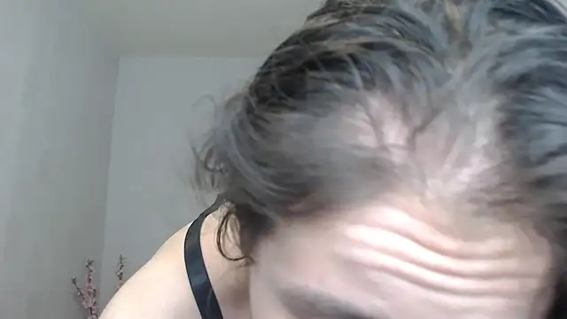 Chat +18 de Holliy_Cooper ao vivo
