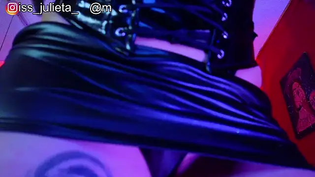 Julieta_RussellのライブXXXチャット