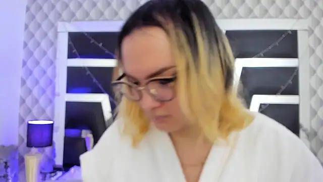 Webkamerová show katya_kozlov