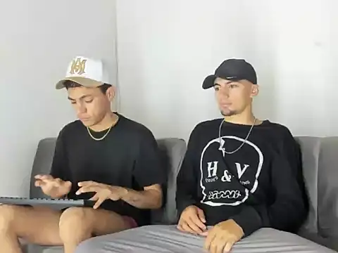 Czat XXX na żywo – Charlie_Scorpion