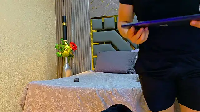 ALANNFERRER's Live XXX Chat