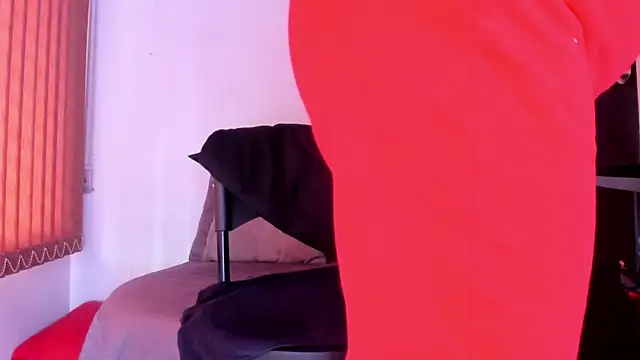 alondrabigtits' Live XXX Chat