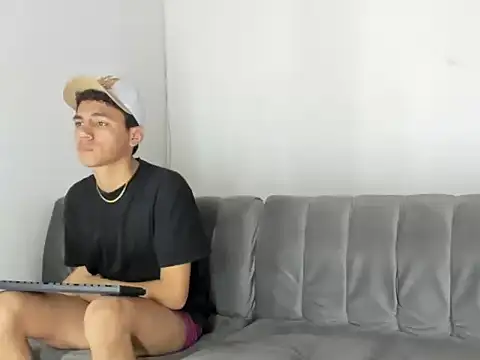 Charlie_Scorpion Chat XXX live