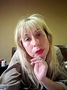 SelinaLovqx XXX чат на живо