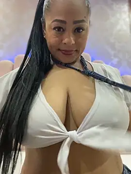 sofia_xxx02 现场XXX聊天