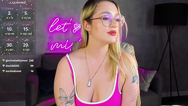 دردشة Viickie_Nelsson الجنسية المباشرة