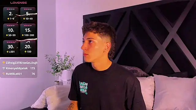 Gian_Rossi Adlı Modelin Canlı XXX Sohbeti