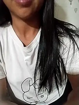 Helen-nn Adlı Modelin Canlı XXX Sohbeti