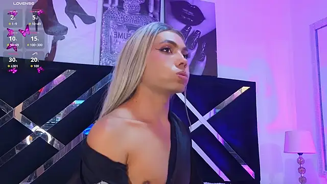 Megan_Do_Santos Adlı Modelin Canlı XXX Sohbeti