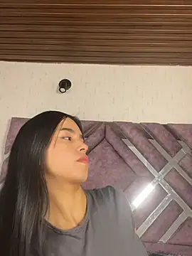 LunaMoore_Pink's Live XXX Chat