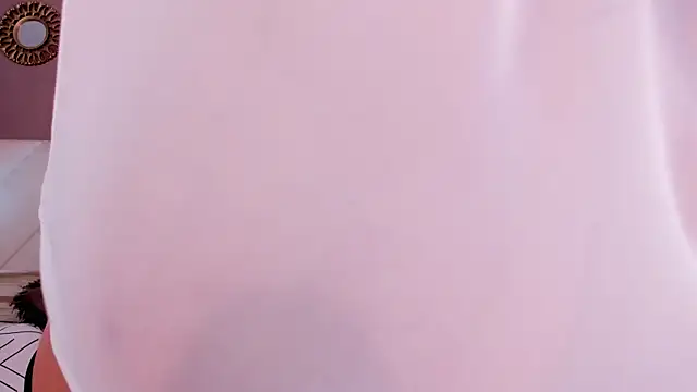Sharlot18's Live XXX Chat