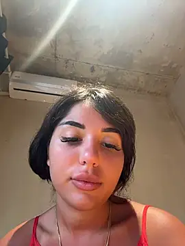 Chat +18 de SilkyMira ao vivo
