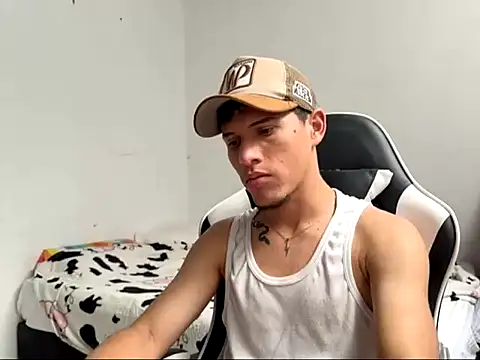 Edward_2709 – Naživo XXX chat