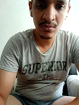 Show de Zakaria001234 na webcam