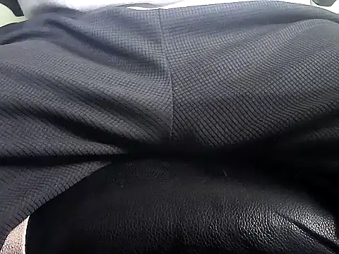 Precumking1 Live XXX-chat