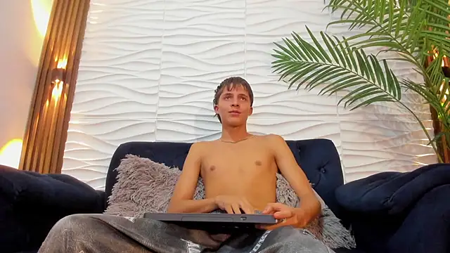 Pavo_tvn Live XXX chat