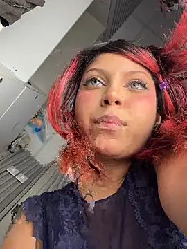 GiaRedd's Live XXX Chat