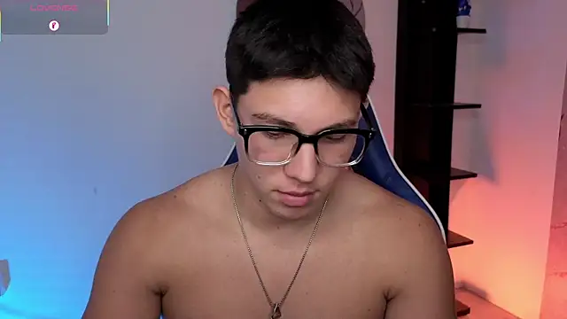 Czat XXX na żywo – JamesCr_
