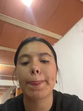 Honey_sexy30 Adlı Modelin Canlı XXX Sohbeti