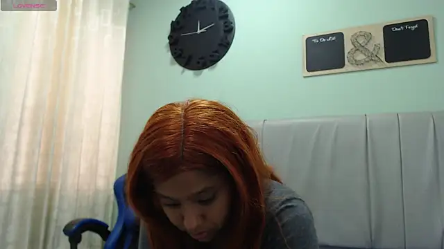 Kitty_summer Adlı Modelin Canlı XXX Sohbeti