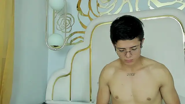 Chat XXX en directo de midnightlust_vc