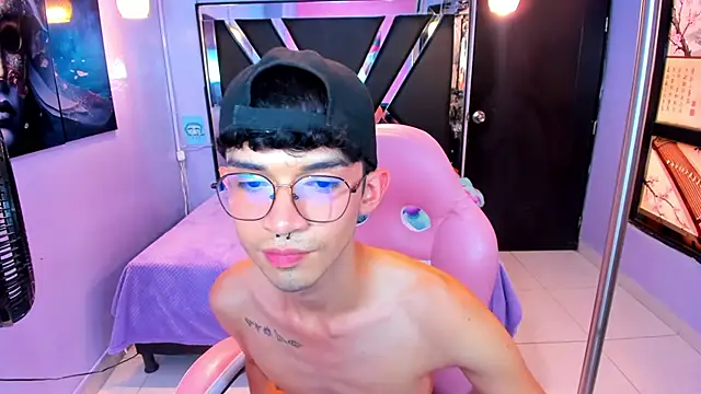 LiamHeatx Live XXX Chat