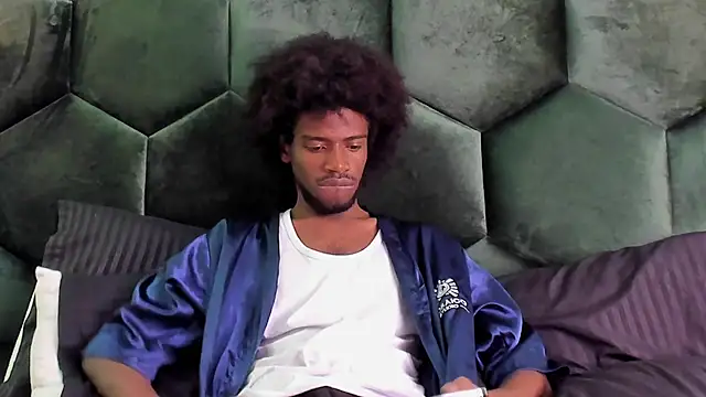 צ'אט XXX בשידור חי של AllexJacob