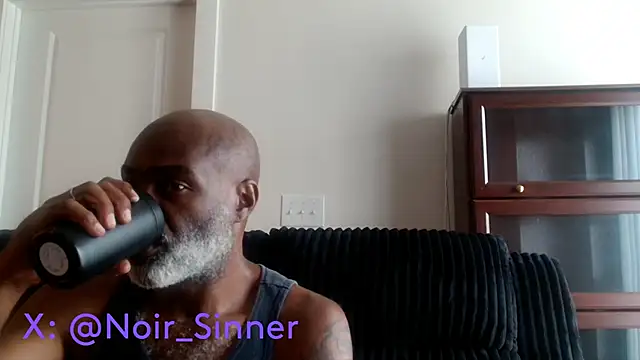 Chat XXX en directo de sinnernoir