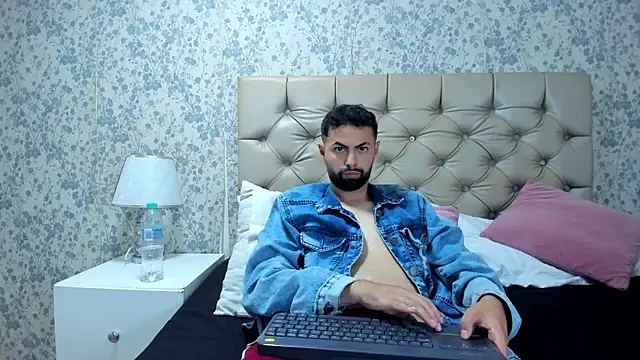 Chat +18 de AndrewCrooss ao vivo