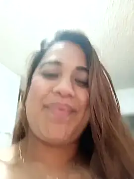 Chat XXX en directo de Arya_Gomez