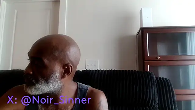 sinnernoir Show in webcam