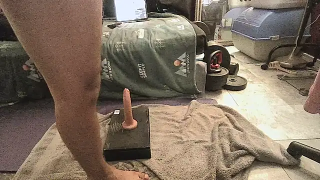 curly_rico Show in webcam