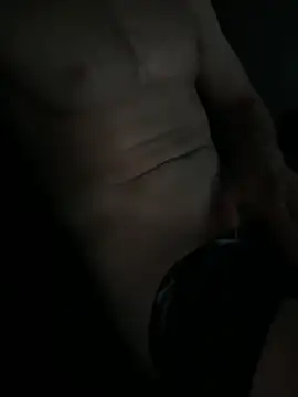 Bumbastic6Pack Adlı Modelin Canlı XXX Sohbeti