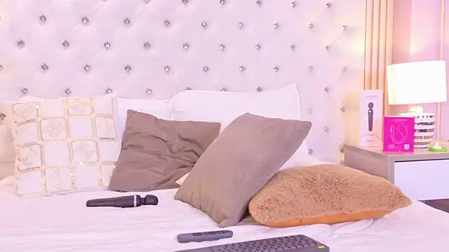 VaniaRouse élő XXX-chatje