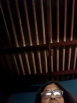 mileesha 现场XXX聊天