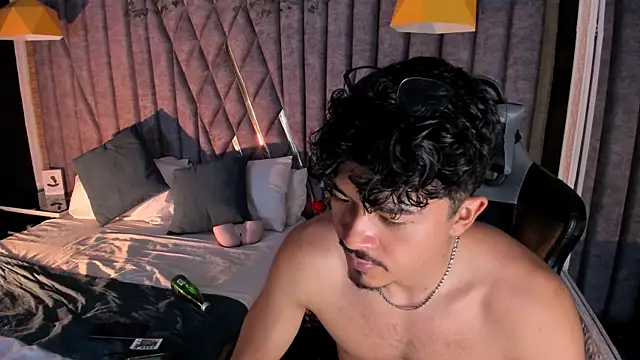 NicolaiKarav's Live XXX Chat