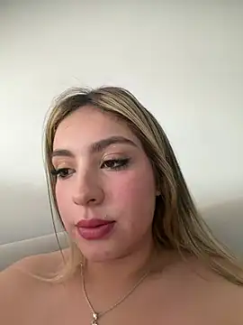 Chatroom XXX en direct de Cloee_Rainbow1