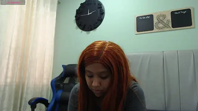 Kitty_summer live XXX chat