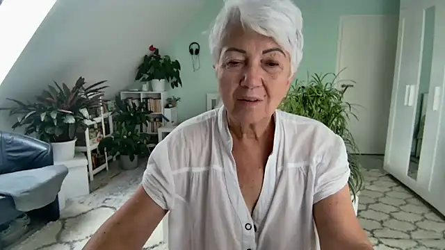 LovelyHelena's Live XXX Chat