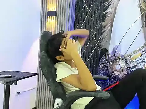 Živý XXX chat Benjamin_Alam