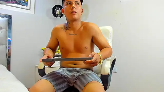 rick_raider live XXX chat