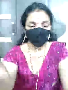 Leela_555 Adlı Modelin Canlı XXX Sohbeti