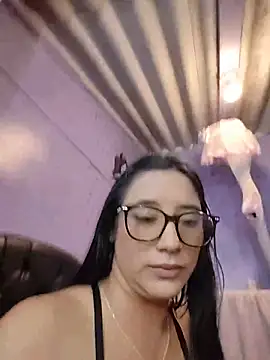 milarous élő XXX-chatje