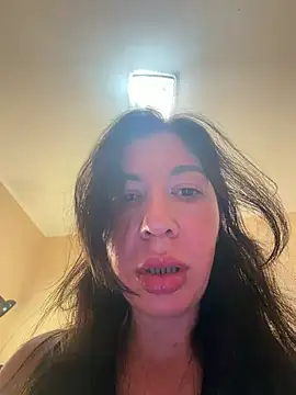 InnocentDevil_ Live XXX Chat