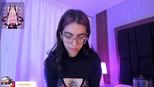 Chat +18 de Molly_A ao vivo