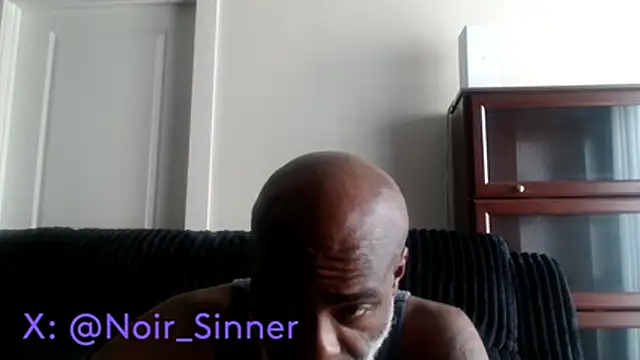 sinnernoir Adlı Modelin Canlı XXX Sohbeti
